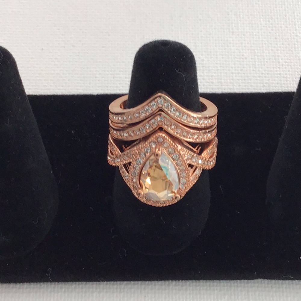 3 Piece ring set with Marquis center stone